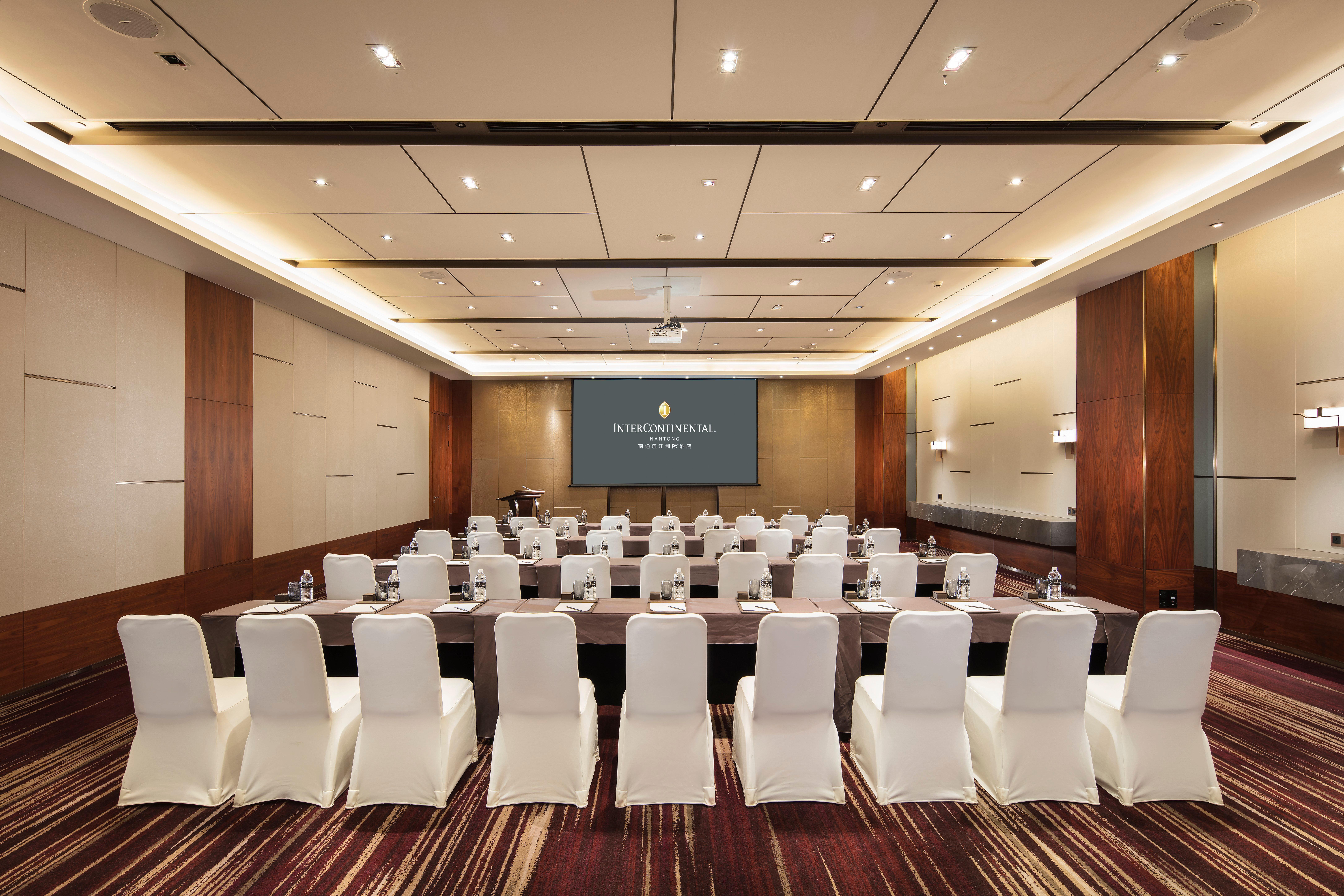 Intercontinental Nantong By Ihg-Best View Of Yangtze ภายนอก รูปภาพ